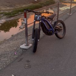 Surron LBX  (READ DESCRIPTION)