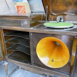 Emerson Phonograph Cabinet (1920’s)
