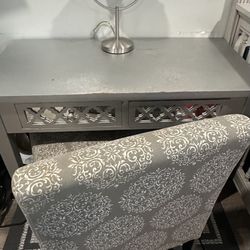Desk With Chair 