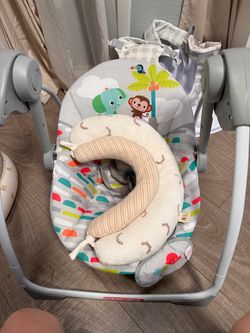 Baby items / swing