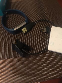 Fitbit alta with box, band, charger, chip