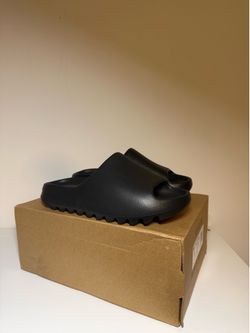 Onyx Yeezy Slide