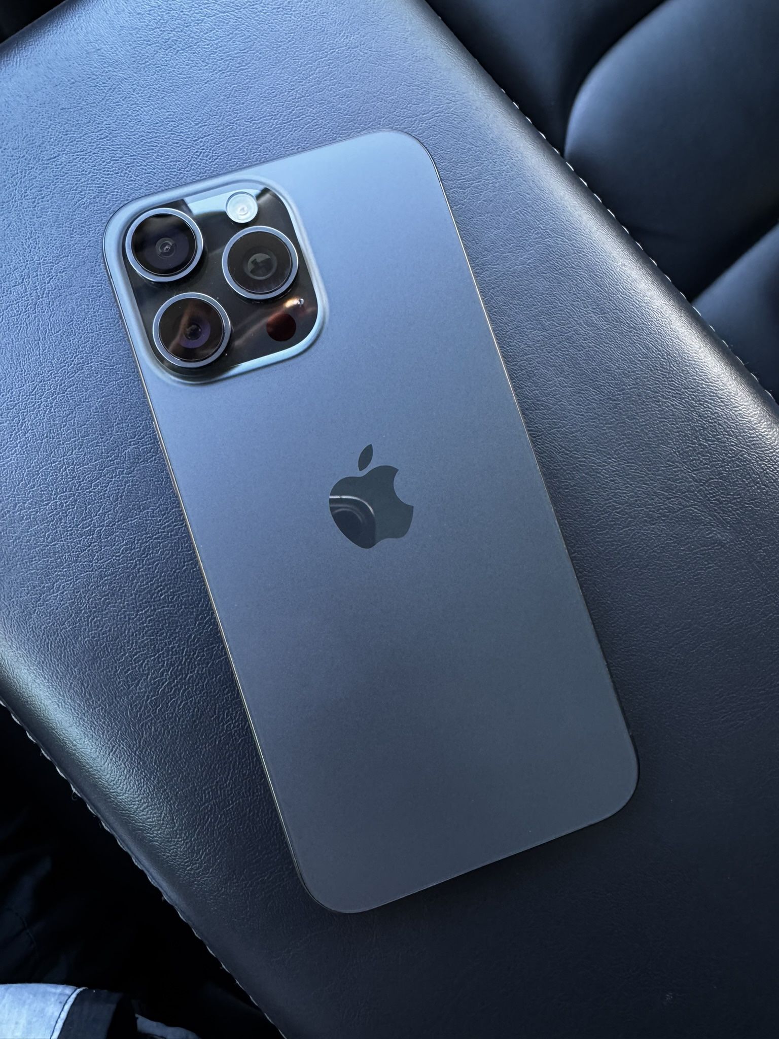 iPhone 15 Pro Max 256GB T-MOBILE/METRO PCS