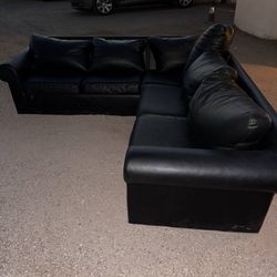 LEATHER COUCH 