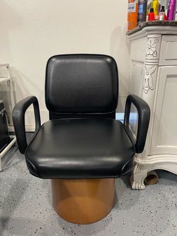 Salon dryer chair
