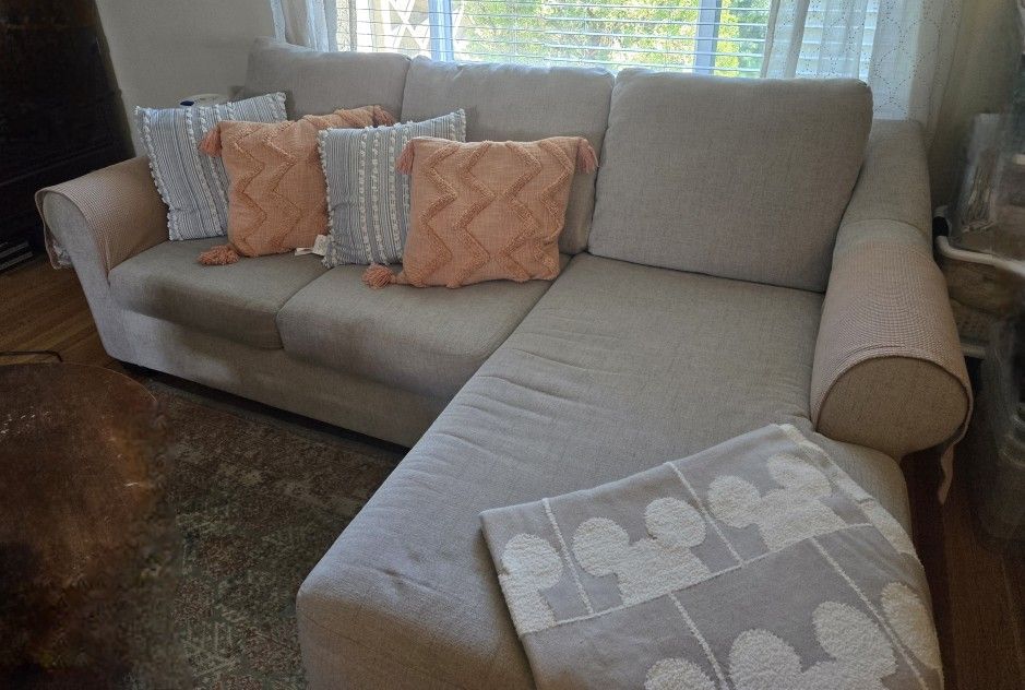 Carnaby 2 Piece Sectional Sofa With Chaise