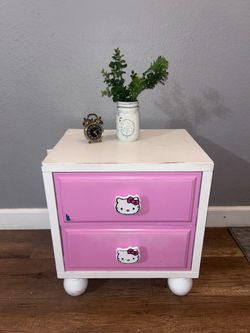 🎀 Hello Kitty 2-Drawer Kids Nightstand / End Table