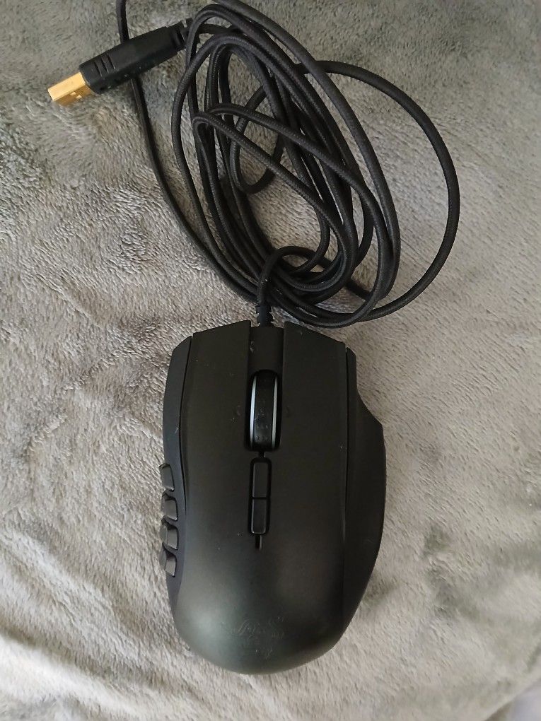 Razor Naga Chroma Gaming Mouse