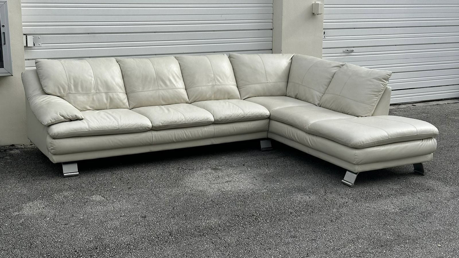 Sofa/Couch Sectional - Leather - Off White - Delivery Available 🚛