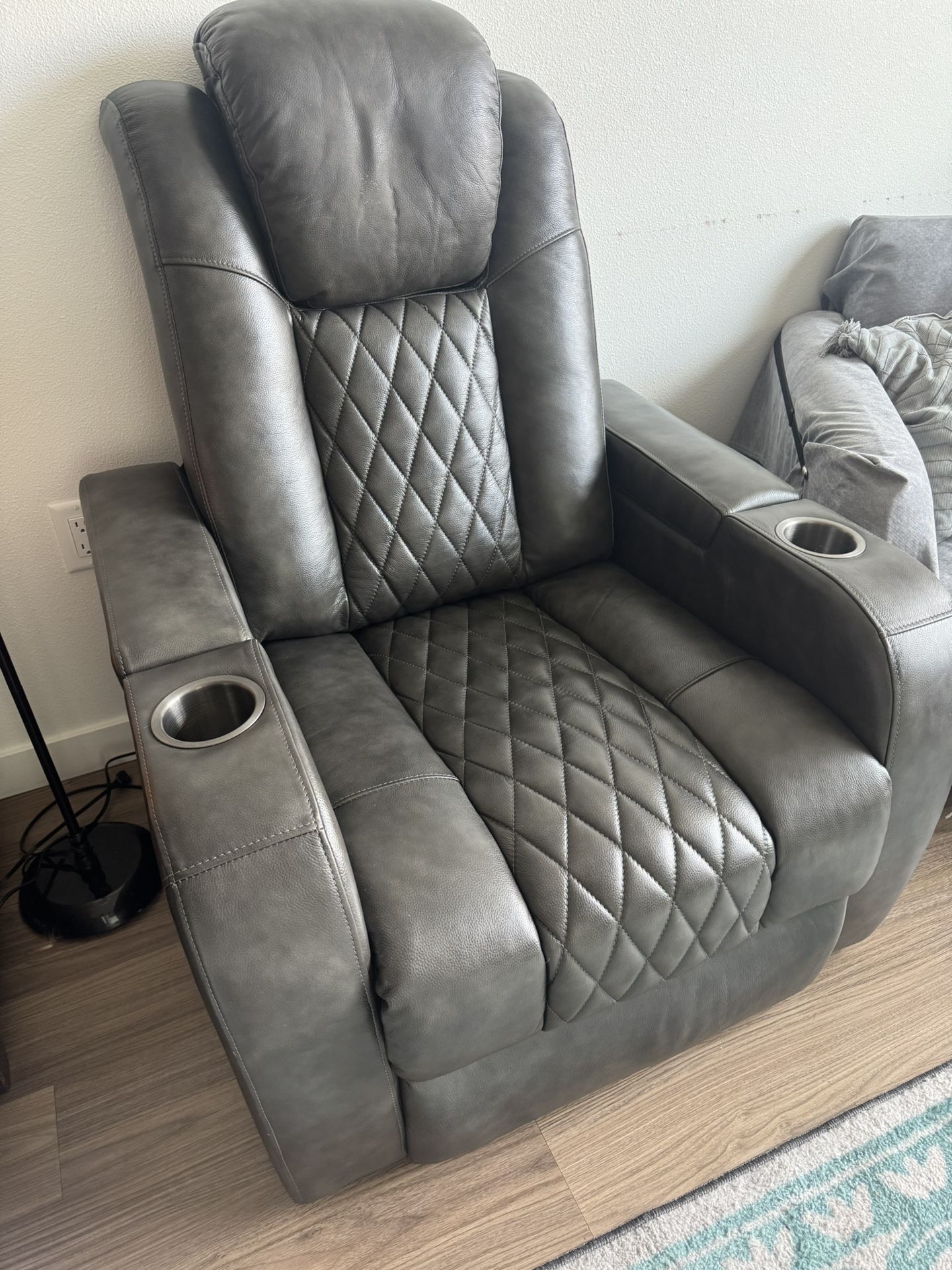 Recliner - Riverfront Apts