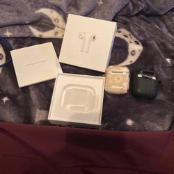 2 Sets Of Airpods With One Left Each