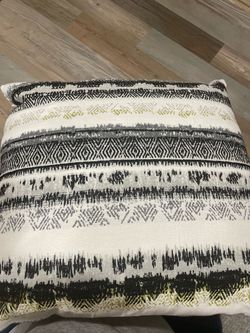 Accent/Throw Pillows