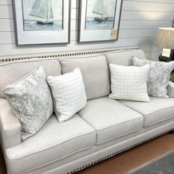 New 84” Sofa  🔥🔥 AVAILABLE NOW