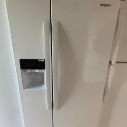 Whirlpool refrigerator 33”new scratch and dent white 
