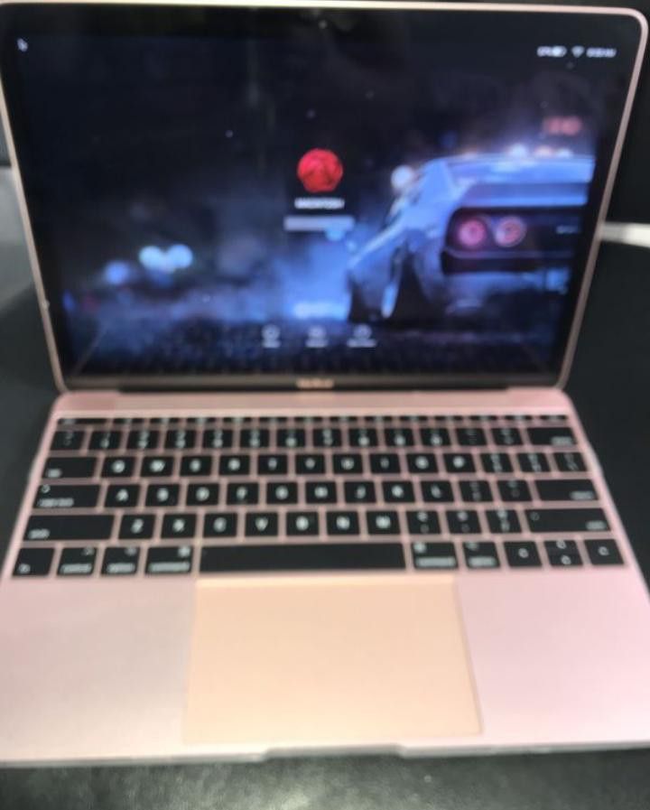 Macbook