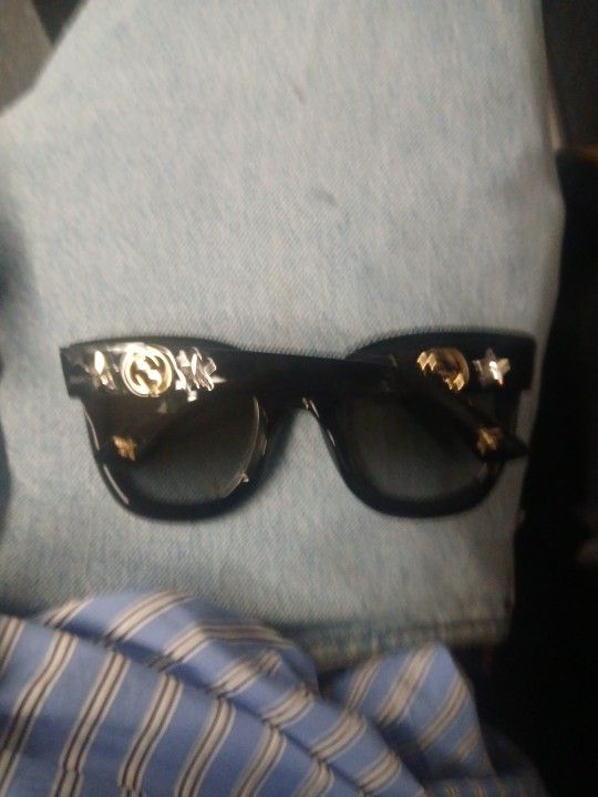 Woman's Gucci Sunglasses