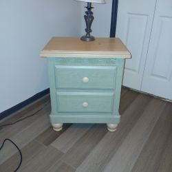 Queen Size BED Set W/ MATTRESS And Box Spring