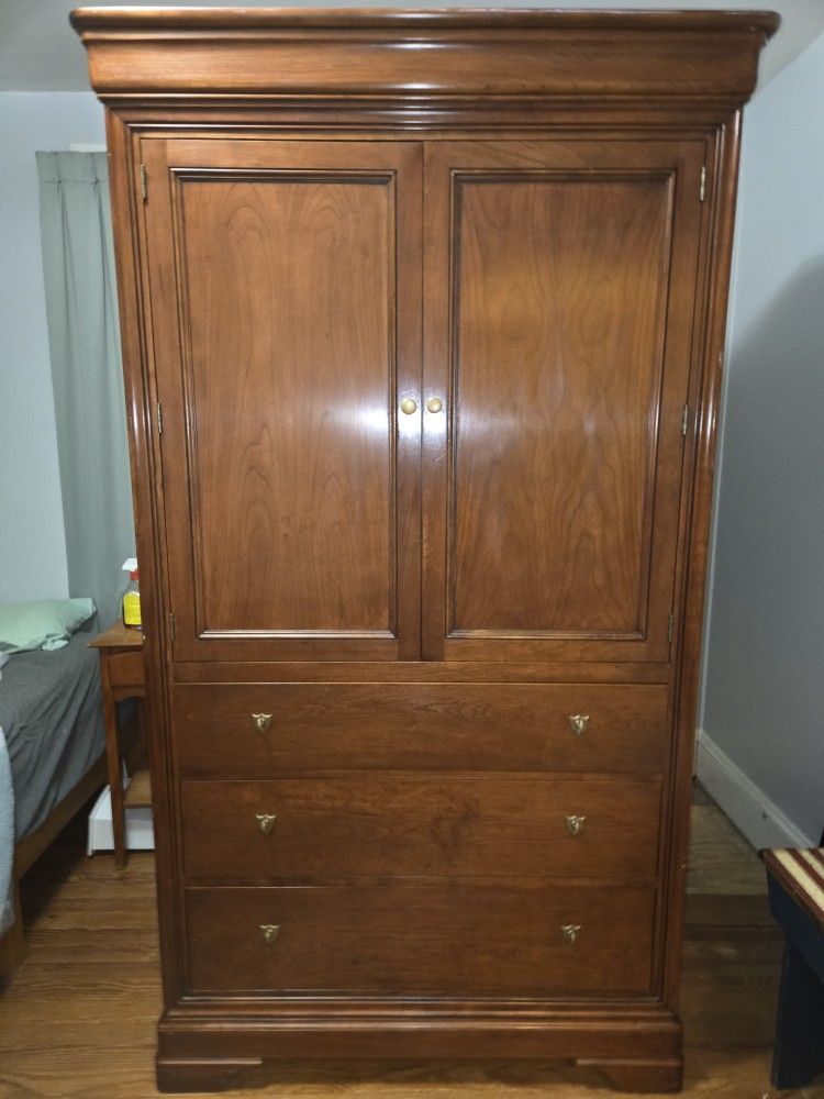 Stickley La Rochelle Door Chest