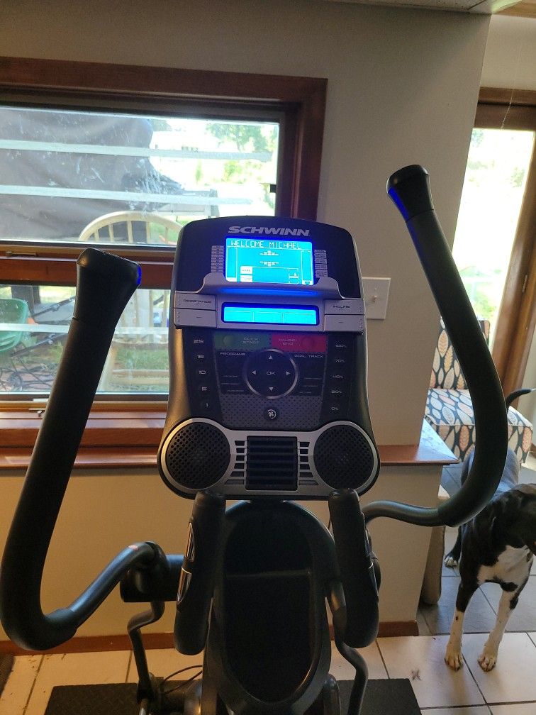 Schwinn 470 Elliptical Precision Path 