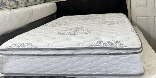 Full Size Mattress (Colchón Full Size)