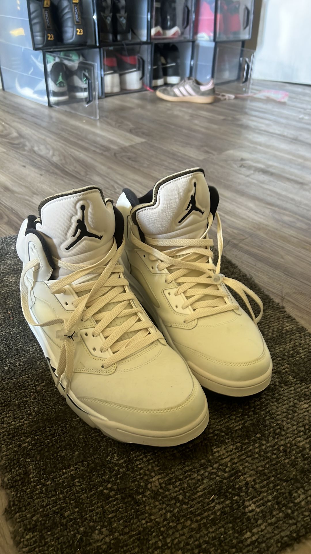 Jordan retro 1 and 5