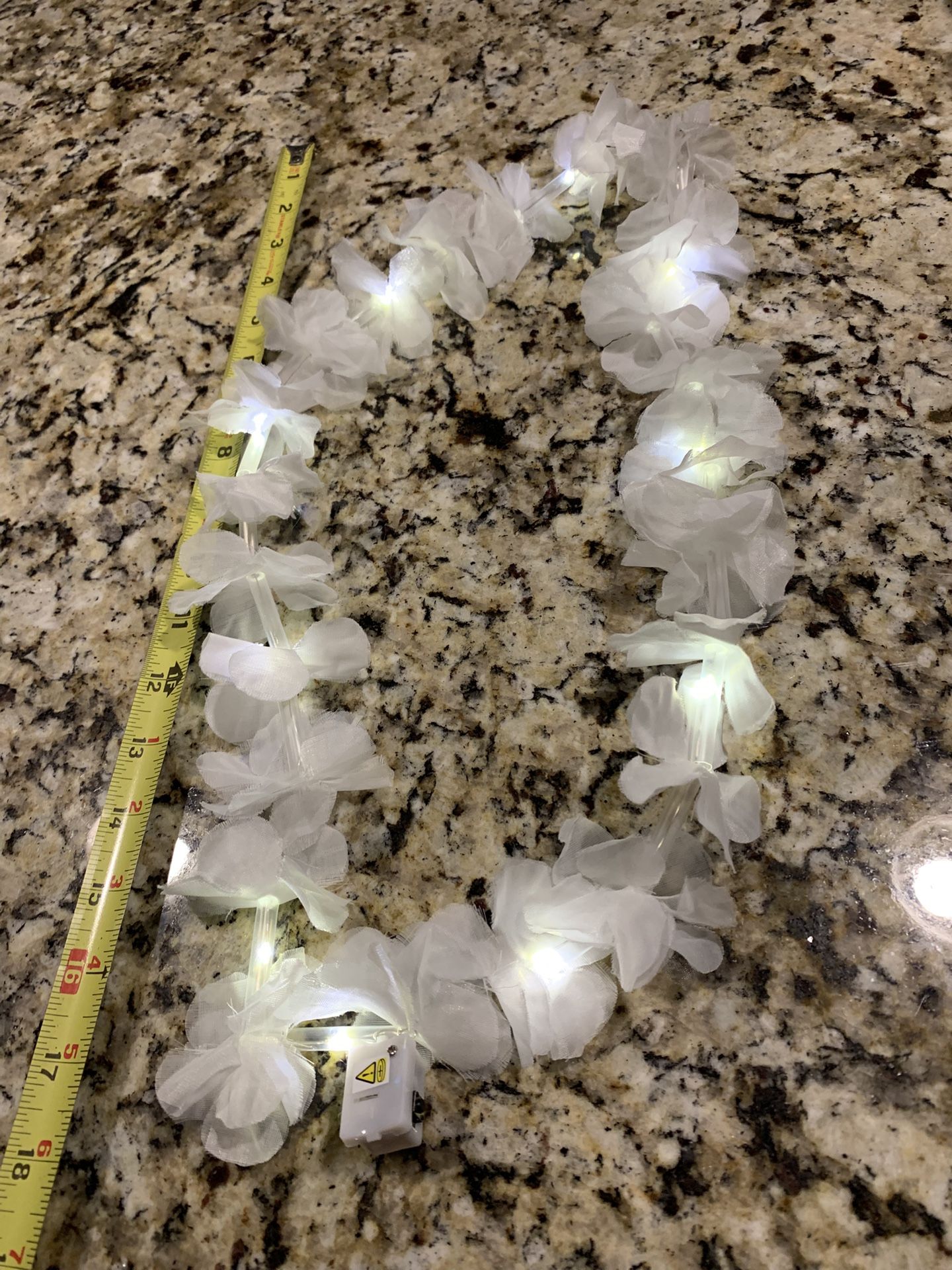 New White Lighted Hawaiian Leis W/ Switch To Change The Pattern Of The Lights, Soft White Flowers, 18 Inches Long