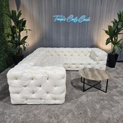 🛋️RH- Restoration Hardware Soho Tufted Sectional Sofa