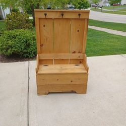 Kid's Coat Rack Utility Storage Bench