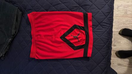 Men’s Medium Jordan Dri-FIT shorts