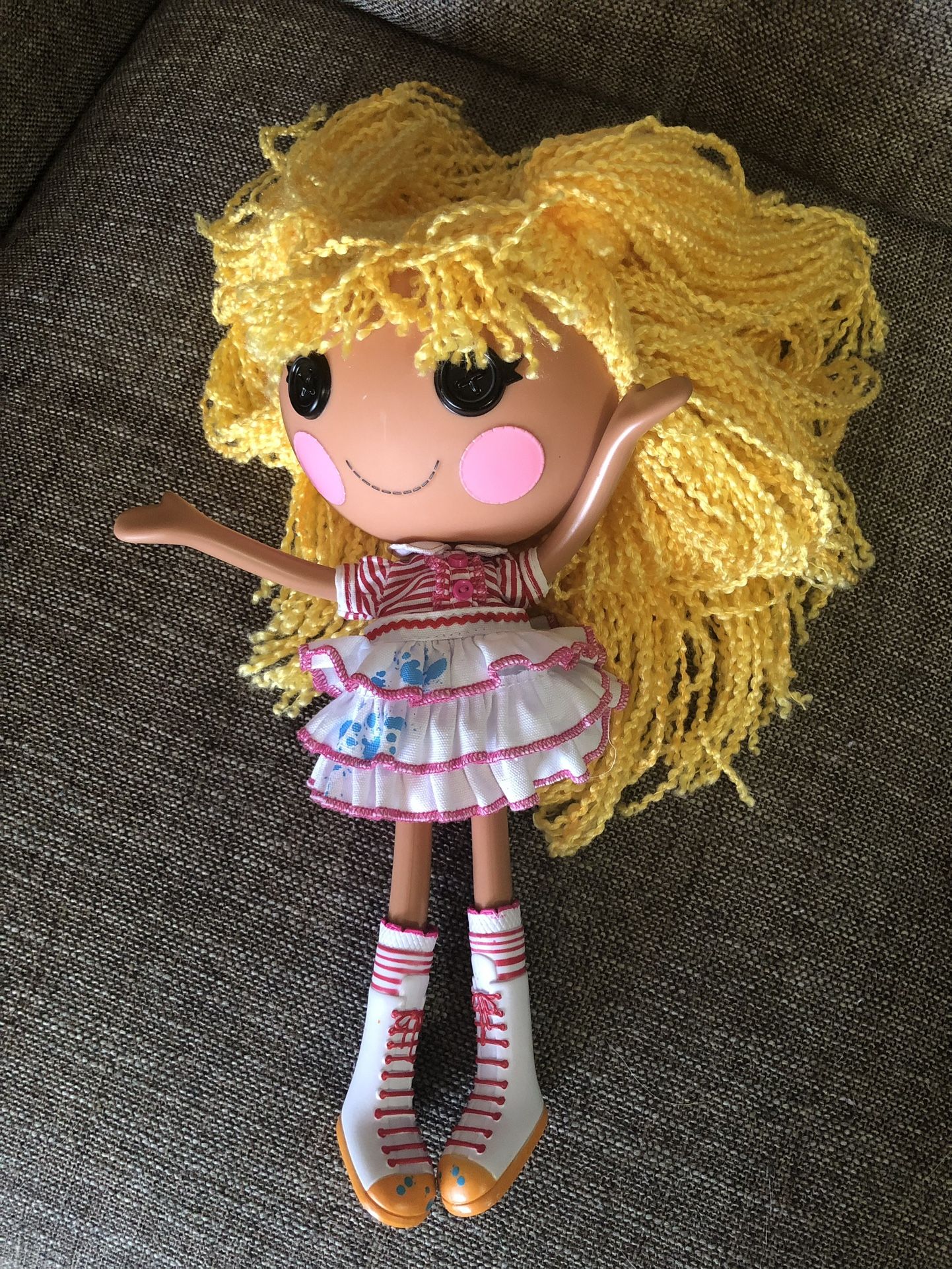 2013 Lalaloopsy SPOT SPLATTER SPLASH Doll With Yellow Yarn Hair, Dress & Shoes SALE ON YALE