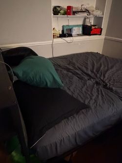 Queen bed w/ metal charging frame