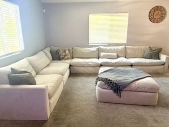 Large light grey color Sectional Sofa with Ottoman