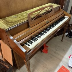 Tuned piano With bench home Decor 100$