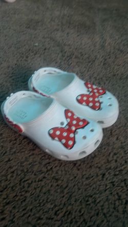 Minnie Mouse crocs