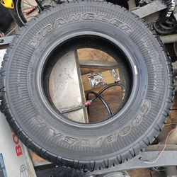 Goodyear Wrangler P255 /70 R16