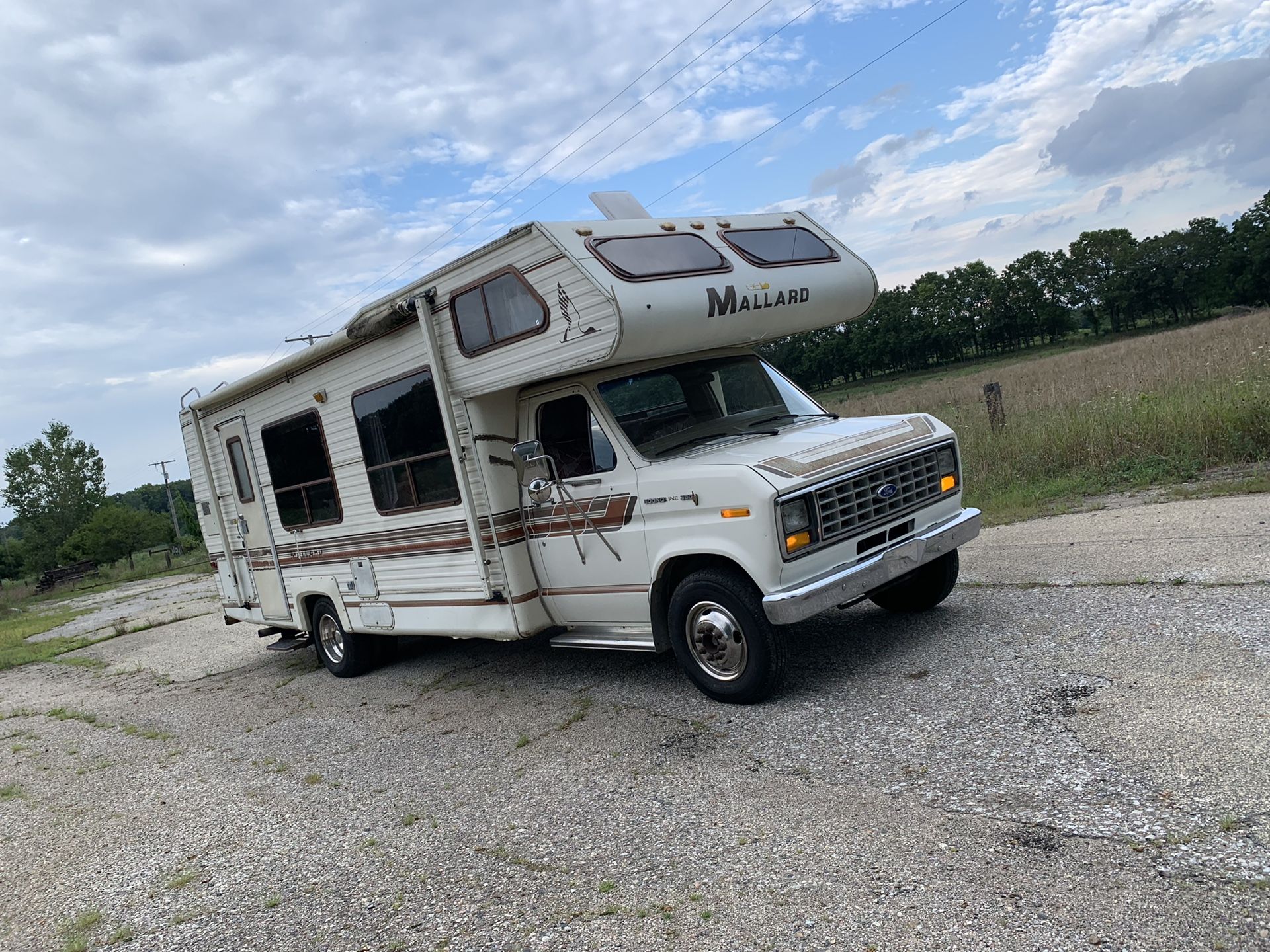 1987 Ford Econoline Motorhome for Sale in Middlebury, IN - OfferUp