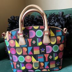 Dooney & Bourke Art Deco Large Domed Satchel This Is a Hard To Find And Get Item.🎀