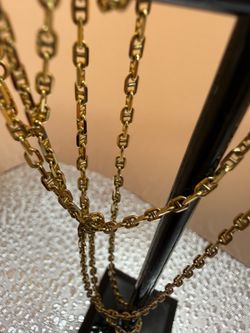 Pure 14 karat beautiful solid gold chin 26”inc