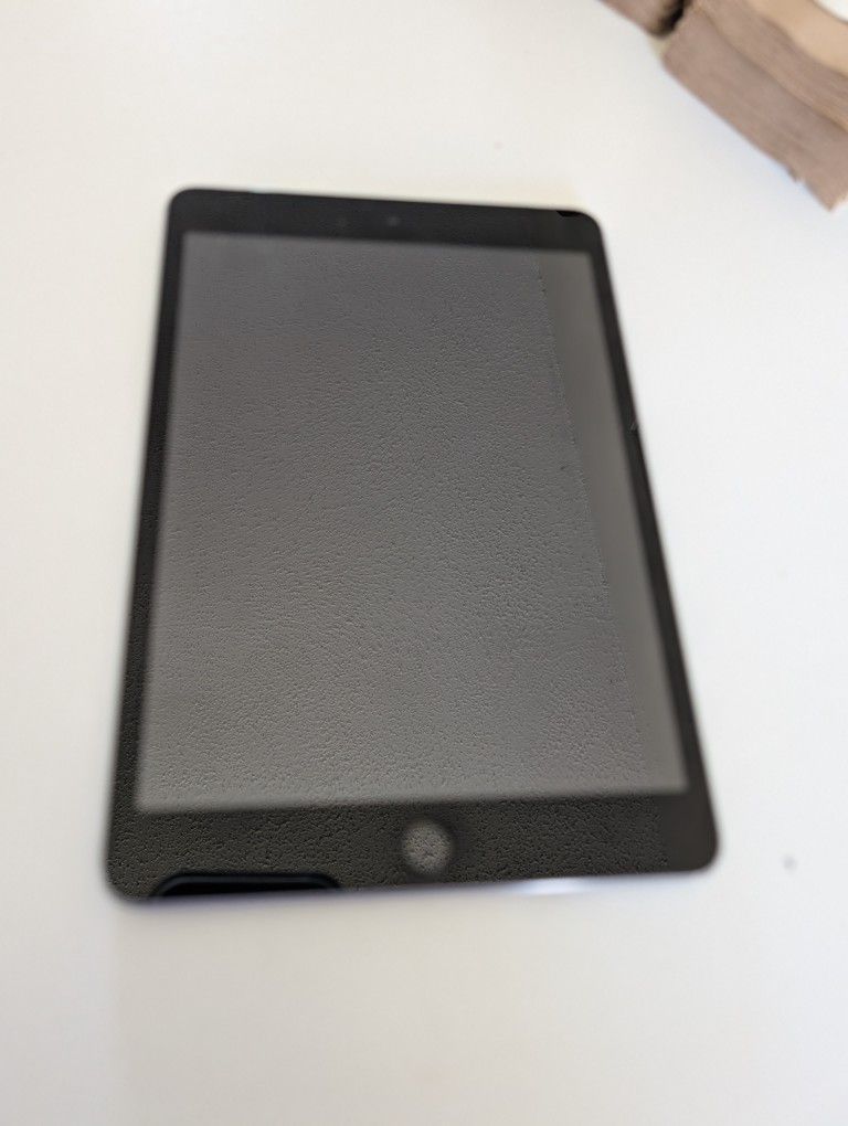 iPad Mini 3 Model MGJM2LL/A Black