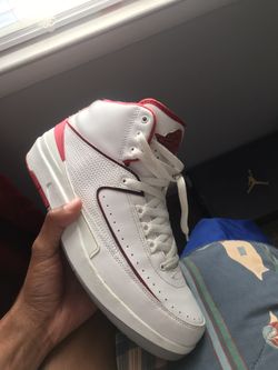 Varsity red 2s