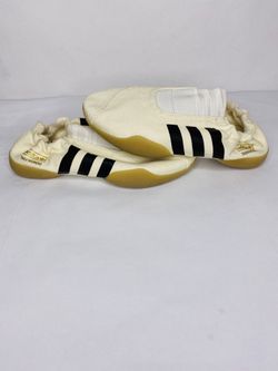 Adidas Women’s Lifestyle Classic Taekwondo Slip-On Shoes Sz. 5.5 NEW D98204. Shipped with USPS Priority Mail. Brand new without original box 100% au