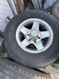 ST225/75R15 Trailer Tire on Aluminum Wheel