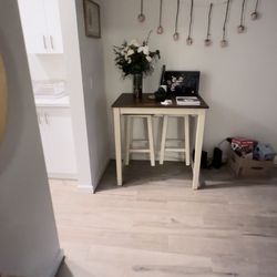 Small Dining Table 