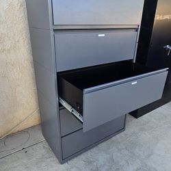 Metal Filing Cabinet 
