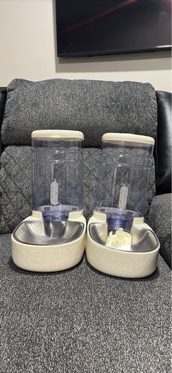 Set of 2 Automatic Pet Water Dispensers with Stainless Steel Bowls