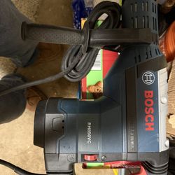 New Bosch RH850VC Rotary Hammer