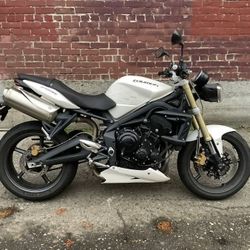 2012 Triumph Street Triple R (675)