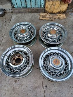 15x6 Cadillac Kelsey Hayes Wire Wheels - 40-Spoke Set w/ Emblems