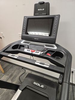 Sole TT8 Treadmill with Touchscreen Display