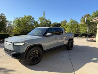 2022 Rivian R1T